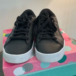 Women’s Puma Sneaker